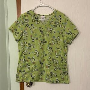 ScrubStar Green Geometric Print Scrub Top Size Small